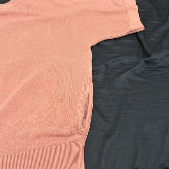 Mauve top with side pocket - Picture 3 of 4